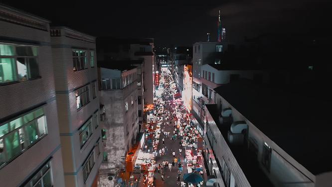 都市CBD底下的城中村夜景