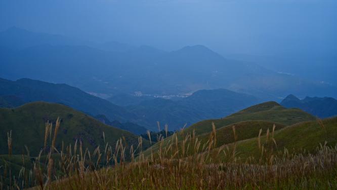 江西萍乡武功山蓝调草甸情绪空境素材
