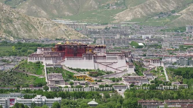 西藏拉萨城市建筑风光布达拉宫