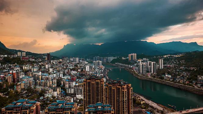 4k延时城市与暴雨来临奇观景象成品