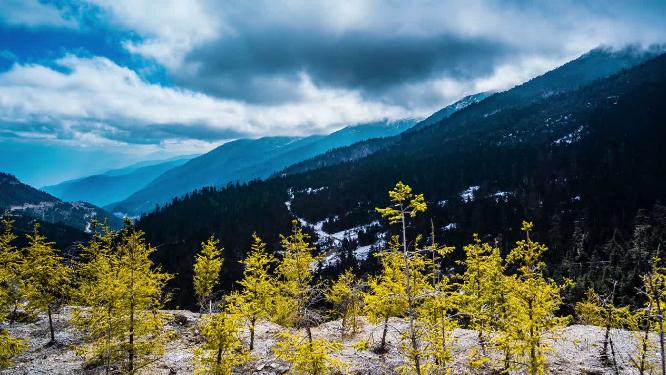 8k延时云南迪庆白马雪山云彩素材