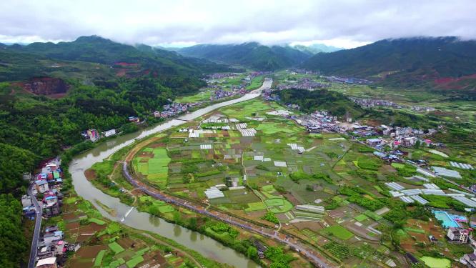 4k航拍贵州清晨农田田园