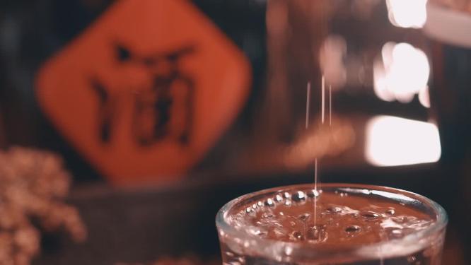 4k实拍升格白酒液体素材