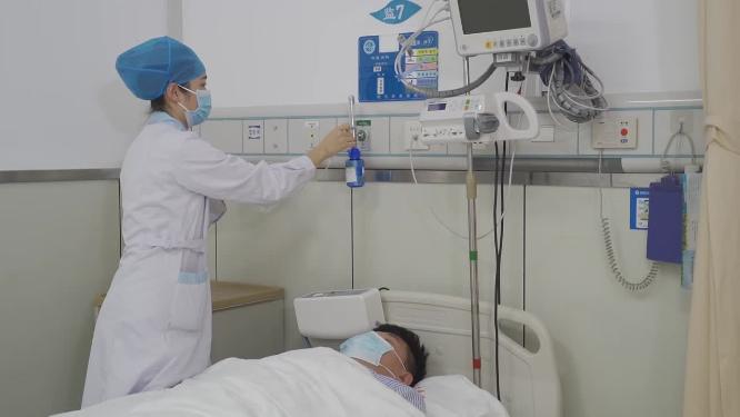 医院医生呼吸科给患者治疗工作镜头合集