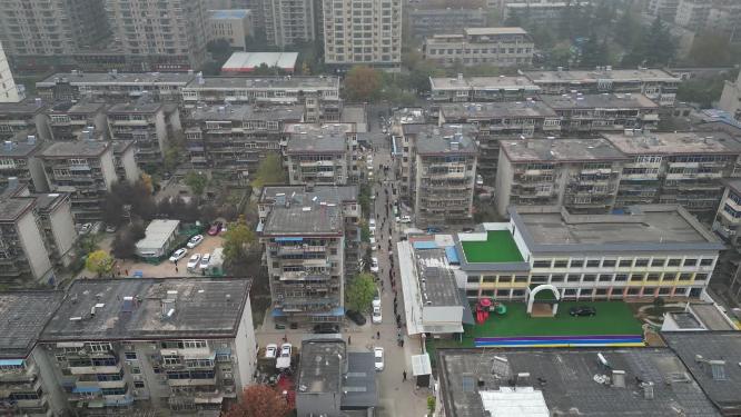 西安疫情做核酸小区居民排队航拍抗击疫情5