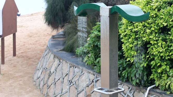 沙滩海边露天冲凉淋浴设施