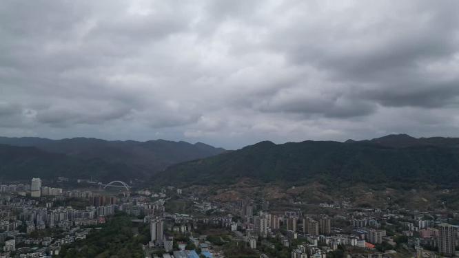 阴雨天气下的重庆北碚缙云山延时