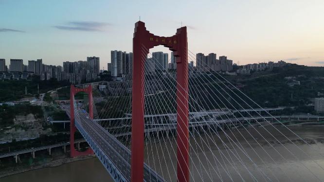 建设中的重庆红岩村嘉陵江大桥美景航拍