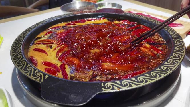 沸腾的重庆火锅美食素材