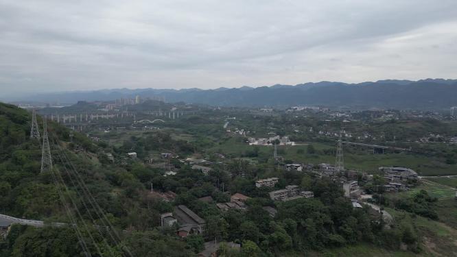 俯瞰重庆缙云山脉与北碚嘉陵江自然风光