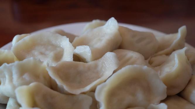 4K冬至春节传统美食-热气腾腾的饺子水饺