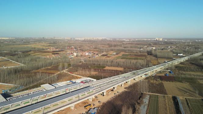 4K航拍建设中的R1线雄安-大兴快线工程永清站