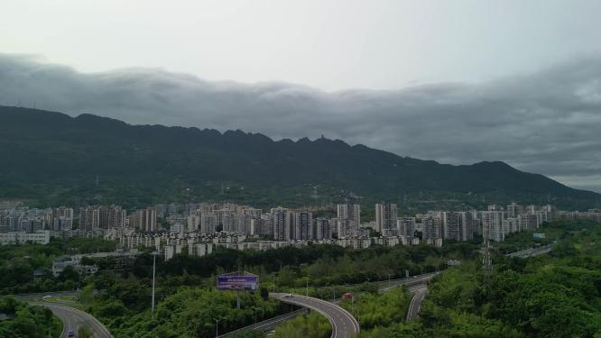 阴雨天气的缙云山（重庆北碚）