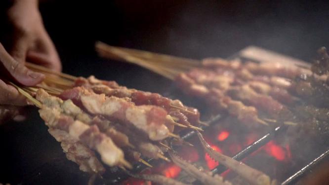 烤羊肉串 烧烤 烤串串 美食 户外烧烤