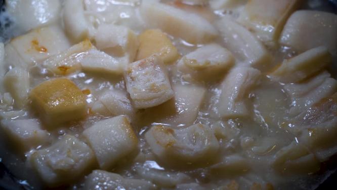 熬猪油做油渣