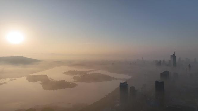航拍日出平流雾下的南京城市风光