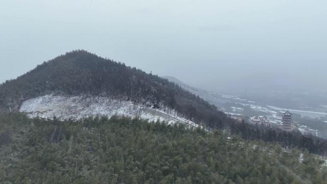 航拍南京宏觉寺雪景