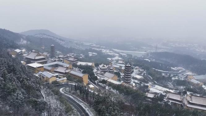 航拍南京宏觉寺雪景