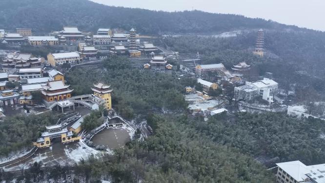 航拍南京宏觉寺雪景