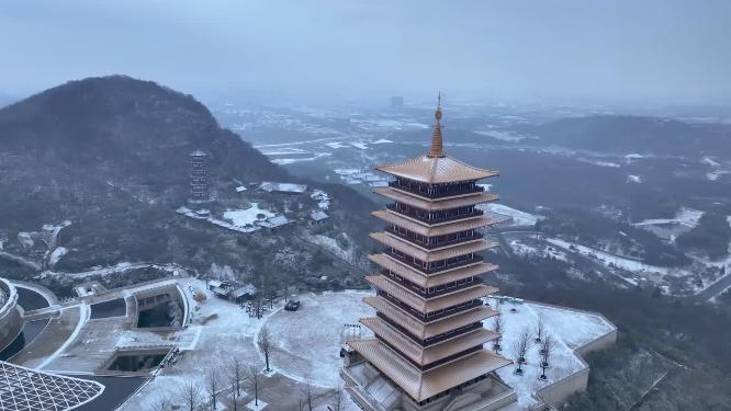 航拍南京牛首山风景区雪景