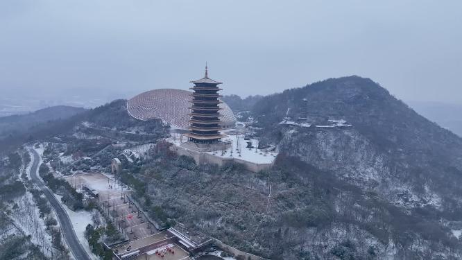 航拍南京牛首山风景区雪景