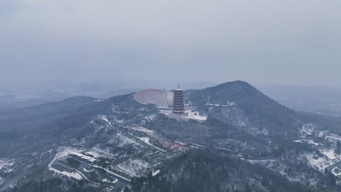 航拍南京牛首山风景区雪景