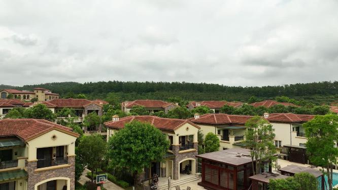 航拍别墅度假村 