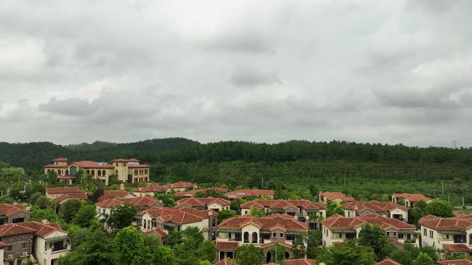 航拍别墅度假村 