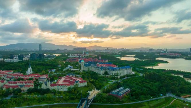 广东省东莞市松山湖华为小镇延时风光