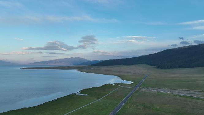 中国新疆赛里木湖夏季风景