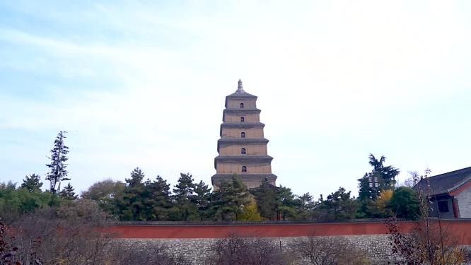 西安大雁塔和唐僧像