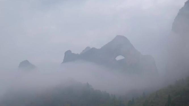 桂林阳朔月亮山景区