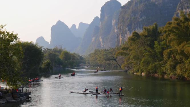 阳朔遇龙河竹筏漂流