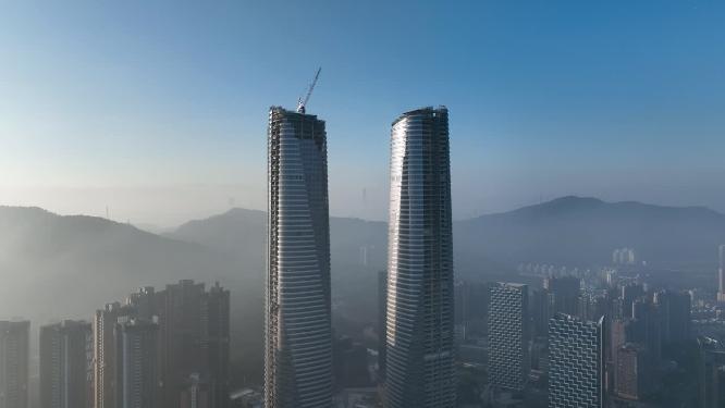 向前飞航拍深圳星河双子塔