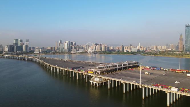 航拍广深沿江高速前海收费站车流