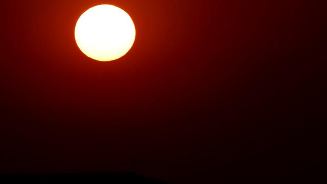 火红夕阳