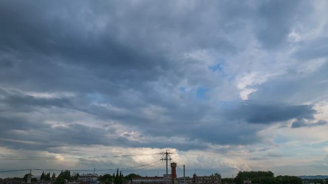 暴风雨前夕延时实拍镜头