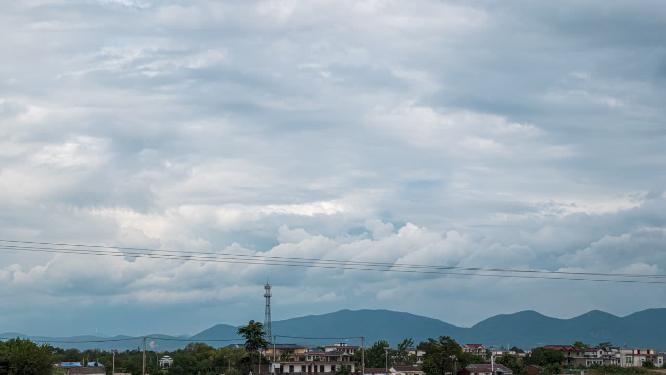 暴风雨前夕延时实拍镜头