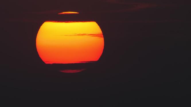 太阳落山夕阳延时实拍
