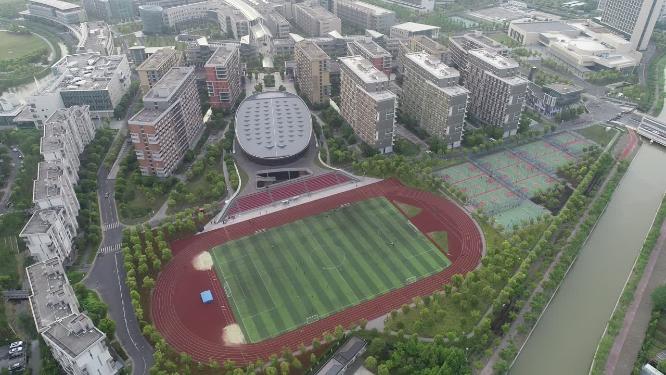 上海科技大学