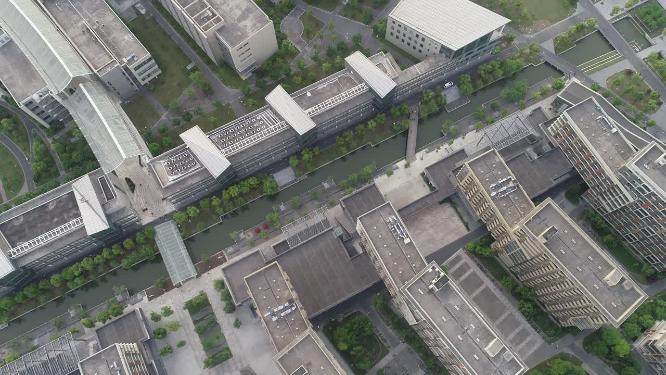 上海科技大学