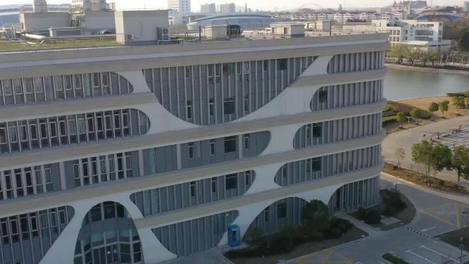 上海对外经贸大学
