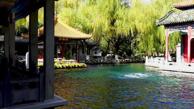 山东省旅游城市泉城济南天下第一泉景区趵突泉公园游客视角实拍4K视频