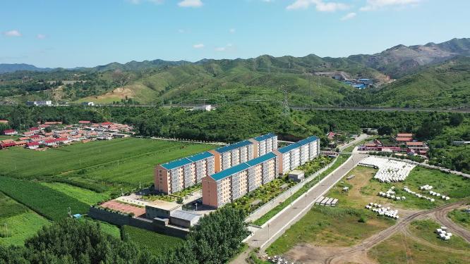航拍新农村  乡村振兴   绿水青山