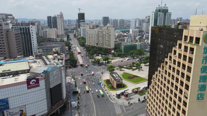 航拍广西南宁城市快速公交BRT城市交通