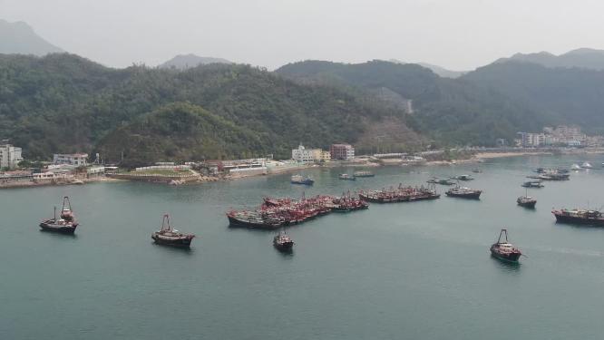 航拍大海海浪沙滩礁石深圳杨梅坑