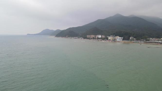 深圳杨梅坑度假区大海海浪渔船航拍