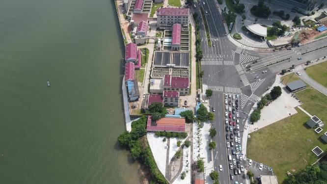 城市沿河大道交通航拍