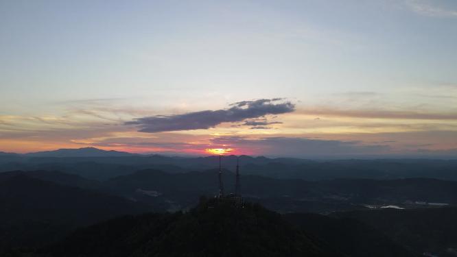 大山日落晚霞夕阳航拍