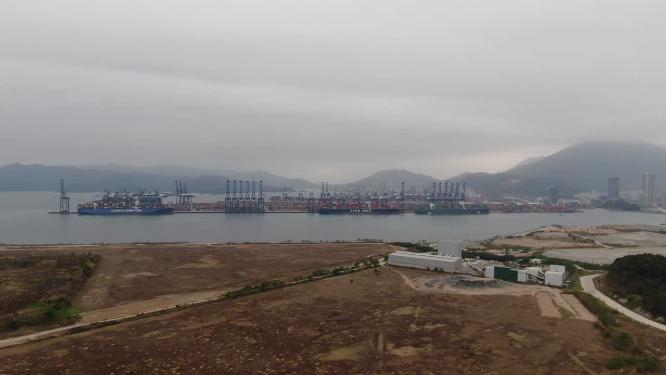 大海海浪沙滩礁石深圳大梅沙航拍